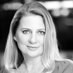 <p><strong>Anna Klimczuk, head of communication Microsoft</strong></p>

<p>Liderka, kt&oacute;ra z powodzeniem prowadzi komunikację jednej z najważniejszych firm technologicznych świata, łącząc ekspercką wiedzę z umiejętnością przekładania złożonych temat&oacute;w na język realnych korzyści dla biznesu i społeczeństwa.</p>

<p>Nominowana za konsekwentne budowanie w Polsce pozycji Microsoftu jako partnera w kluczowych obszarach transformacji cyfrowej &ndash; od sztucznej inteligencji, przez cyberbezpieczeństwo, po rozw&oacute;j gospodarki opartej na danych. Pod jej kierownictwem realizowane są strategiczne projekty, takie jak rozw&oacute;j Polskiej Doliny Cyfrowej czy uruchomienie pierwszego regionu data center w kraju.</p>
